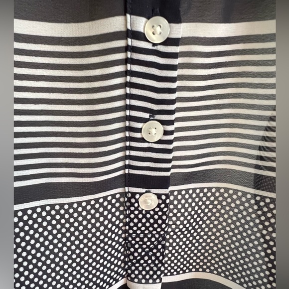 Gap Navy and White sheer tank top in size XL - Picture 2 of 5